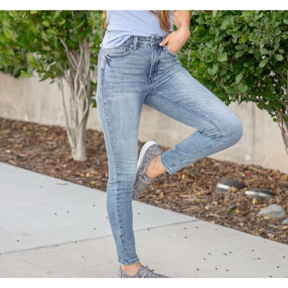 Judy Blue Size 13/31 High Rise Control Top Vintage Skinny Jeans JB88679 Petite - Picture 2 of 9